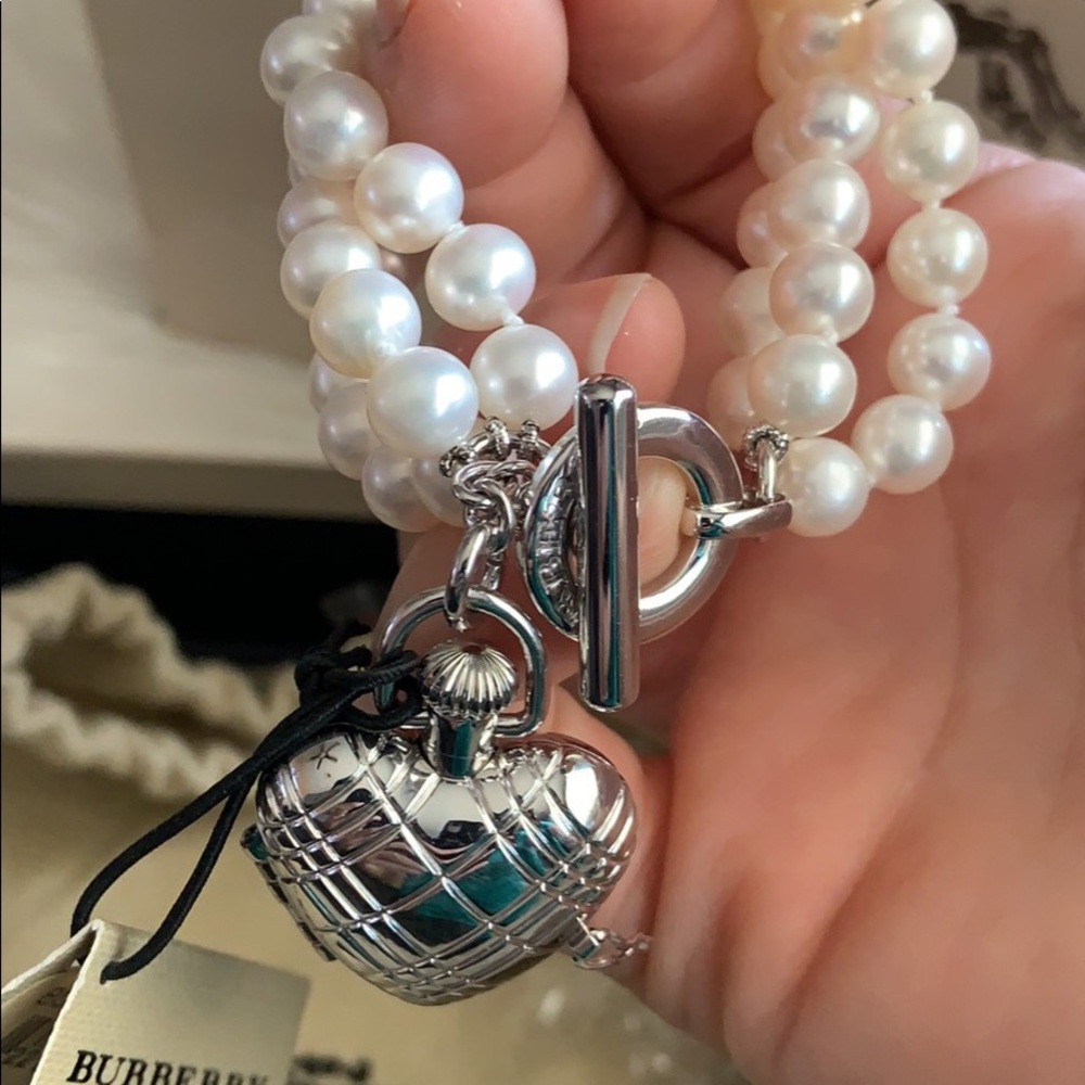 Burberry pearl heart tag toggle bracelet watch NWT